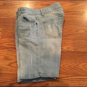 Arizona Destroyed Bermuda Shorts